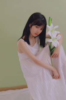 她有黄金瞳你惹她干嘛免费观看